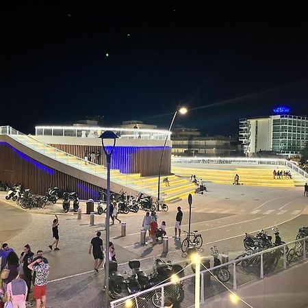 Hotel Columbia Frontemare Rimini Dış mekan fotoğraf