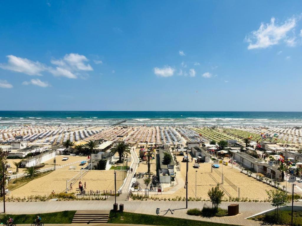 Hotel Columbia Frontemare Rimini Dış mekan fotoğraf